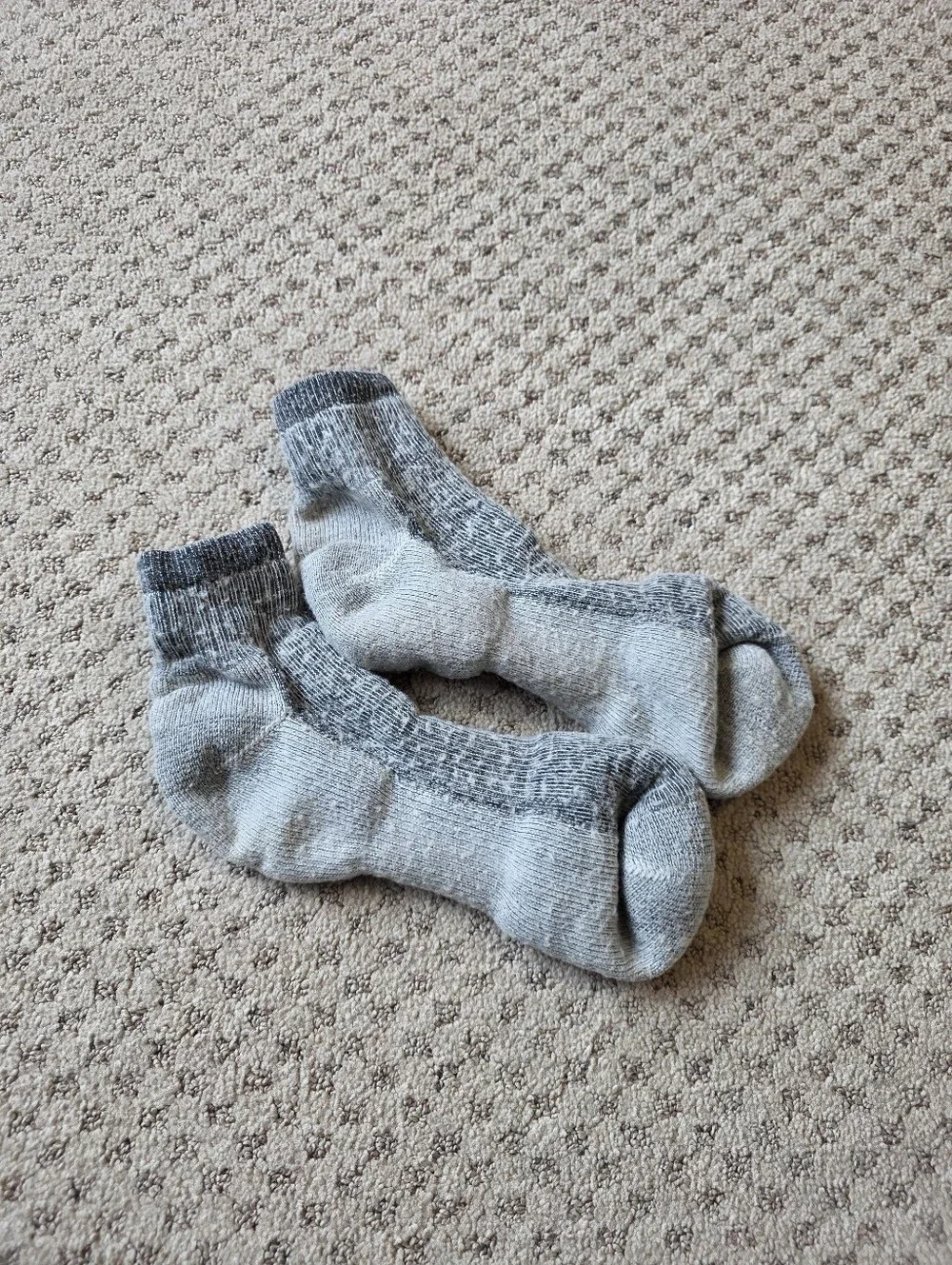 Smartwool Gray Low-Cut Men's Athletic Socks - Cushioned Ankle Pair